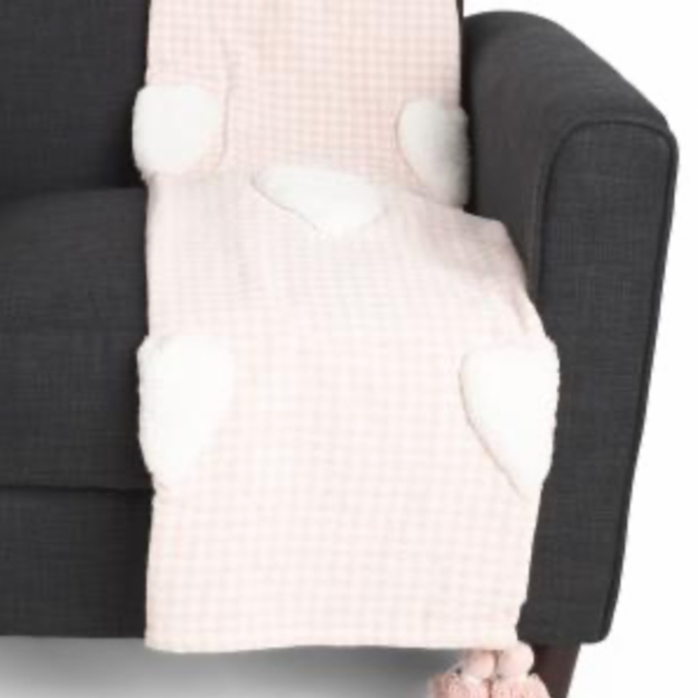 HANDCRAFTED IN INDIA plaid with tufted hearts valentine throw